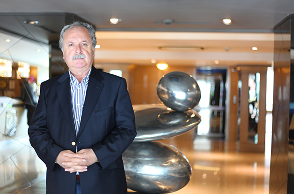 FARUK CİMOK, ABACI SANAT GALERİSİ’NDEKİ SERGİSİ ÖNCESİ TUVALİNDEKİ İSTANBUL’U ANLATTI