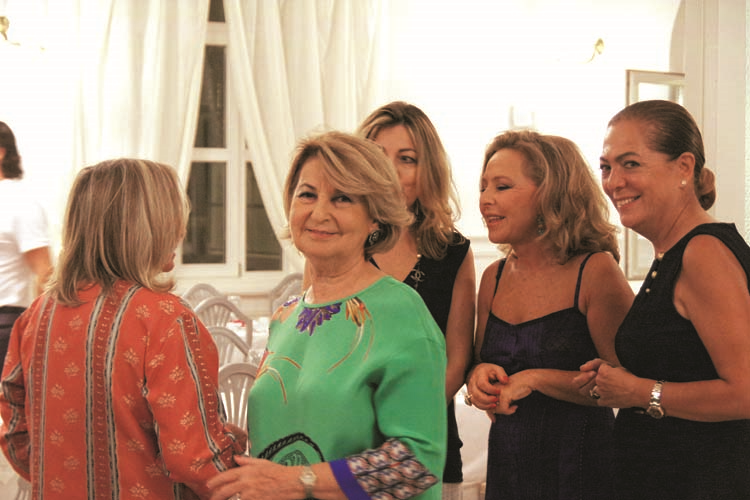 HAMAMCIOĞLU ÇİFTİNİN  BÜYÜKADA’DAKİ  ÖZEL DAVETİ