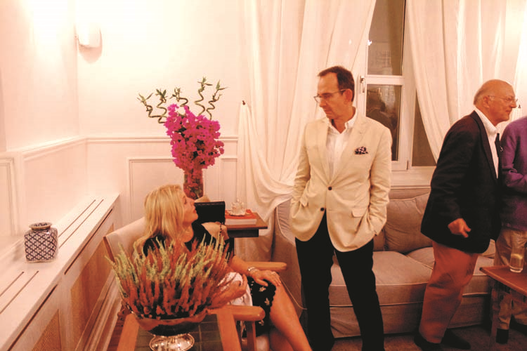 HAMAMCIOĞLU ÇİFTİNİN  BÜYÜKADA’DAKİ  ÖZEL DAVETİ