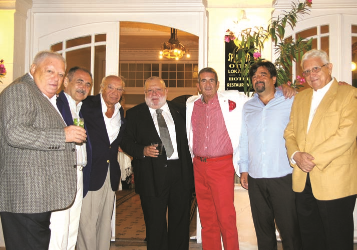 HAMAMCIOĞLU ÇİFTİNİN  BÜYÜKADA’DAKİ  ÖZEL DAVETİ