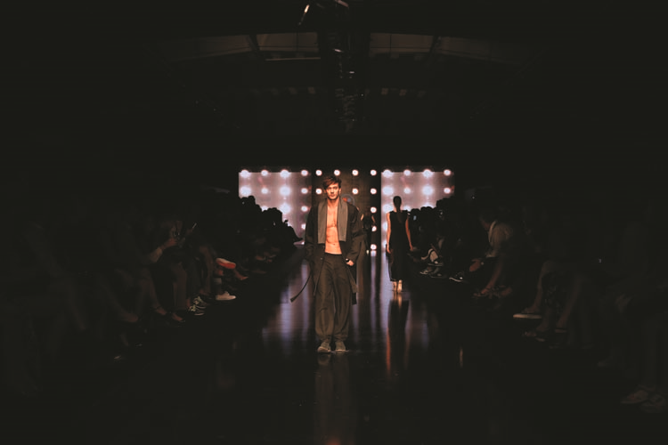 BORUSAN OTO İSTİNYE’DE LASALLE COLLEGE DEFİLESİ 