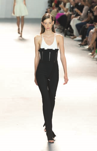 DÖVÜŞ SPORLARI DANSLA BULUŞUNCA DAVID KOMA