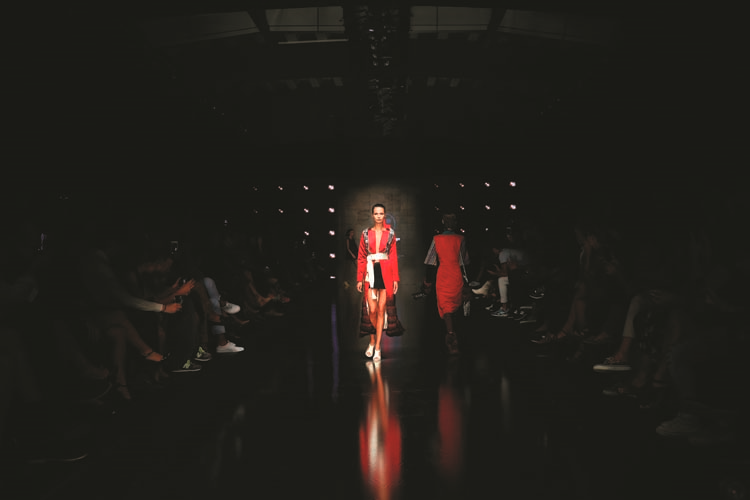 BORUSAN OTO İSTİNYE’DE LASALLE COLLEGE DEFİLESİ 