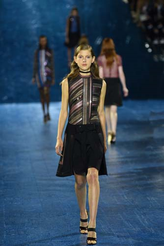 KOZMİK KEŞİF MARY KATRANTZOU