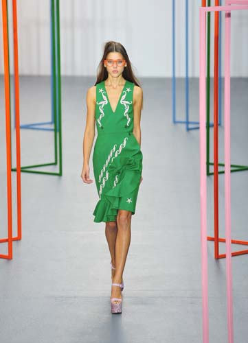 70’LERE DÖNÜŞ HOLLY FULTON