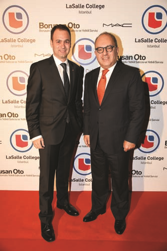 BORUSAN OTO İSTİNYE’DE LASALLE COLLEGE DEFİLESİ 