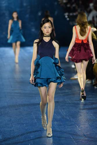 KOZMİK KEŞİF MARY KATRANTZOU