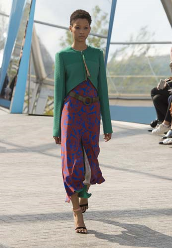 RENK BLOKLARI BAŞROLDE JONATHAN SAUNDERS