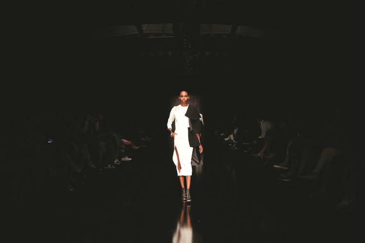 BORUSAN OTO İSTİNYE’DE LASALLE COLLEGE DEFİLESİ 