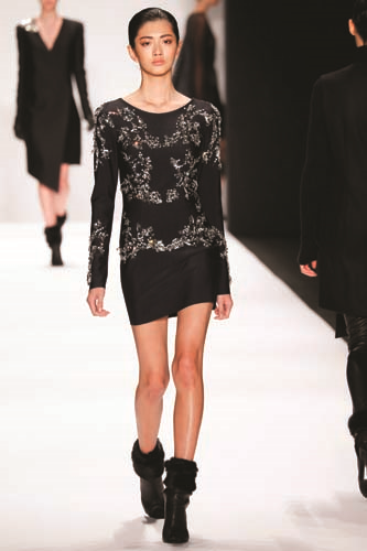 THOMAS WYLDE’IN YARATICISI PAULA THOMAS ROCK’N ROLL’DAN BESLENİYOR