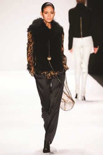 THOMAS WYLDE’IN YARATICISI PAULA THOMAS ROCK’N ROLL’DAN BESLENİYOR