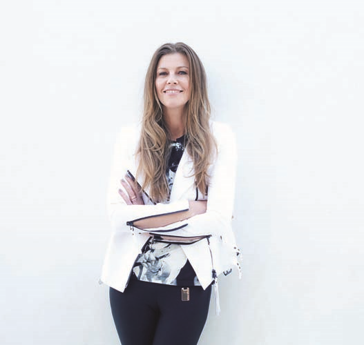 THOMAS WYLDE’IN YARATICISI PAULA THOMAS ROCK’N ROLL’DAN BESLENİYOR