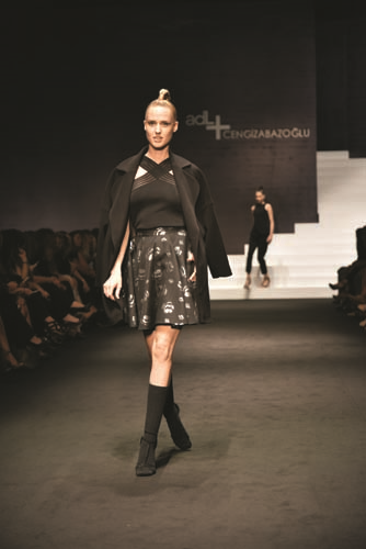 CENGİZ ABAZOĞLU’DAN SONSUZ SEVGİ KOLEKSİYONU 