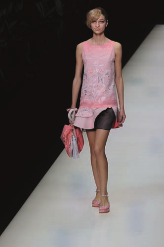 MİLANO MODA HAFTASI’NDAN 2016 İLKBAHAR YAZ MODASI