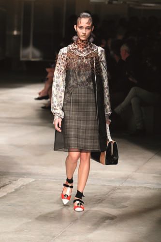 MİLANO MODA HAFTASI’NDAN 2016 İLKBAHAR YAZ MODASI