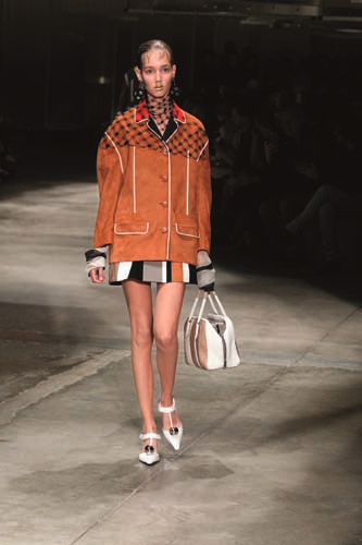 MİLANO MODA HAFTASI’NDAN 2016 İLKBAHAR YAZ MODASI