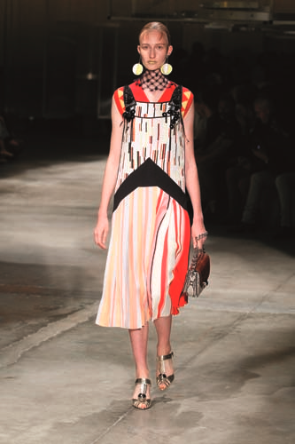 MİLANO MODA HAFTASI’NDAN 2016 İLKBAHAR YAZ MODASI