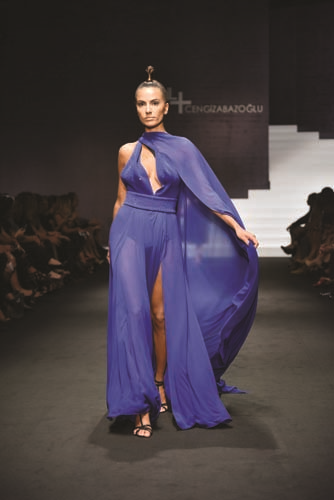 CENGİZ ABAZOĞLU’DAN SONSUZ SEVGİ KOLEKSİYONU 