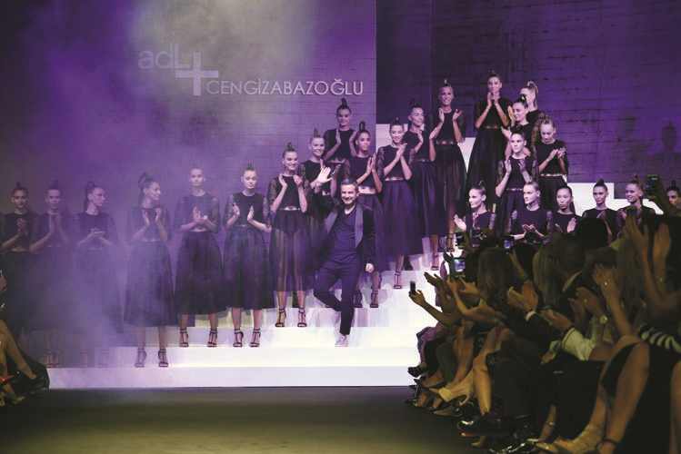 CENGİZ ABAZOĞLU’DAN SONSUZ SEVGİ KOLEKSİYONU 