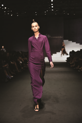 CENGİZ ABAZOĞLU’DAN SONSUZ SEVGİ KOLEKSİYONU 