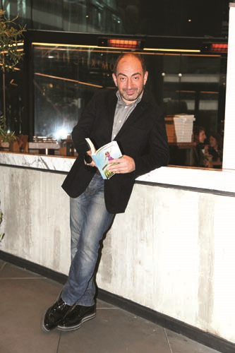 ECE VAHAPOĞLU YENİ KİTABI “ECE GİBİ HİSSET”İ TANITTI