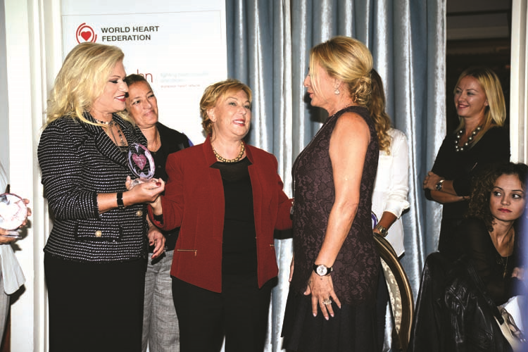 TÜRK KALP VAKFI YARARINA  KALP DOSTLARI BULUŞTU