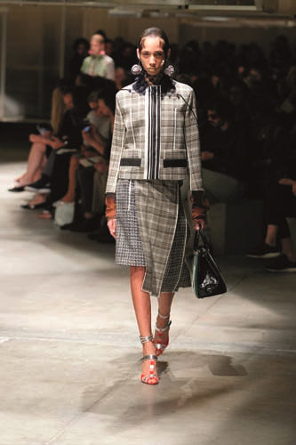 MİLANO MODA HAFTASI’NDAN 2016 İLKBAHAR YAZ MODASI