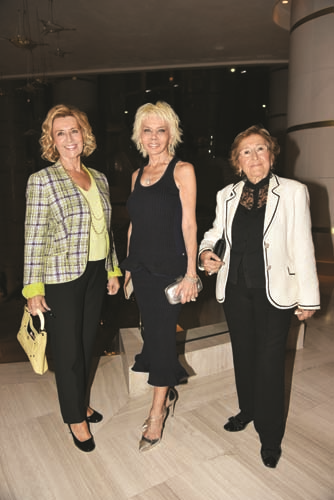 CENGİZ ABAZOĞLU’DAN SONSUZ SEVGİ KOLEKSİYONU 