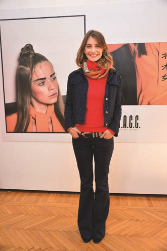 MODAYA KLEOPATRA’NIN  ENERJİK  DOKUNUŞU   