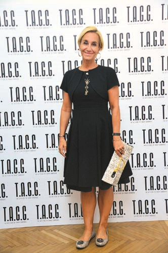 MODAYA KLEOPATRA’NIN  ENERJİK  DOKUNUŞU   