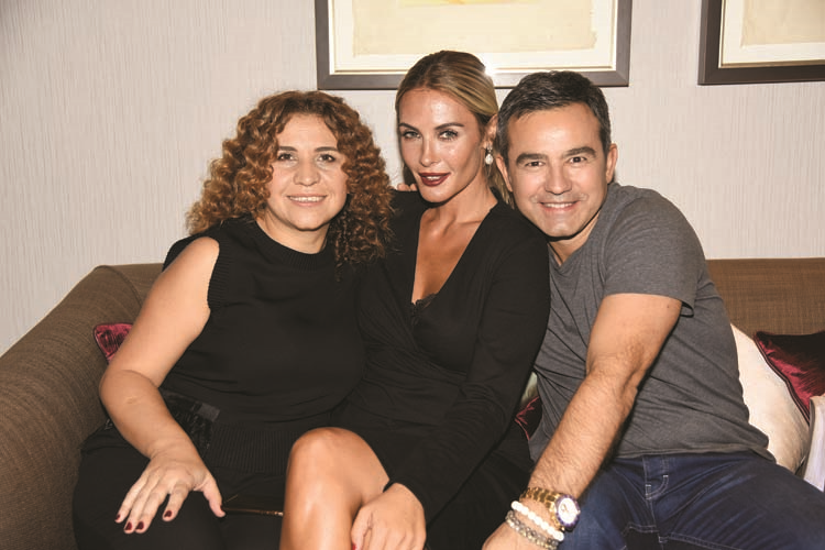 DEFİLE ÖNCESİ KULİS HEYECANI