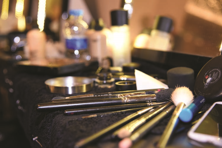 DEFİLE ÖNCESİ KULİS HEYECANI