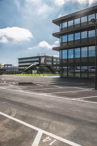 BAR REFAELİ, LAPO ELKANN VE PELÉ İLE  HUBLOT’NUN İKİNCİ FABRİKASININ AÇILIŞI