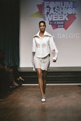 SOHO’DA ÇABA DERNEĞİ  YARARINA MODA ŞOVU  