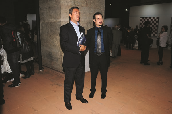 DEVRİM ERBİL’İN  “AKADEMİDE 50 YIL”  SERGİSİ SANATSEVERLER İLE BULUŞTU