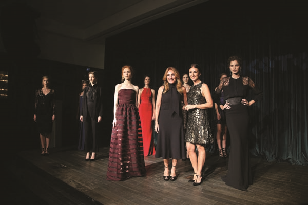 DİLEK HANİF 2015/ 16 SONBAHAR-KIŞ KOLEKSİYONU KOYU ROMANTİZM ESİNTİSİ