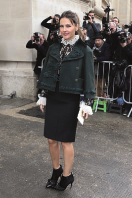 PARİS MODA HAFTASINDA TASARIMCILARIN RENKLİ DÜNYALARINA YOLCULUK