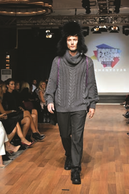 SOHO’DA ÇABA DERNEĞİ  YARARINA MODA ŞOVU  