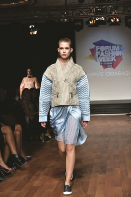 SOHO’DA ÇABA DERNEĞİ  YARARINA MODA ŞOVU  