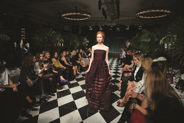 DİLEK HANİF 2015/ 16 SONBAHAR-KIŞ KOLEKSİYONU KOYU ROMANTİZM ESİNTİSİ