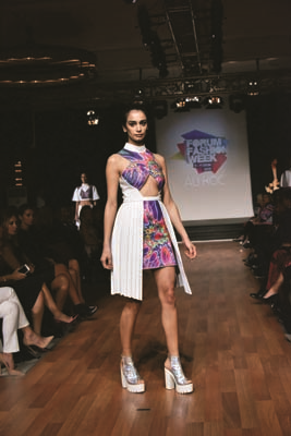 SOHO’DA ÇABA DERNEĞİ  YARARINA MODA ŞOVU  