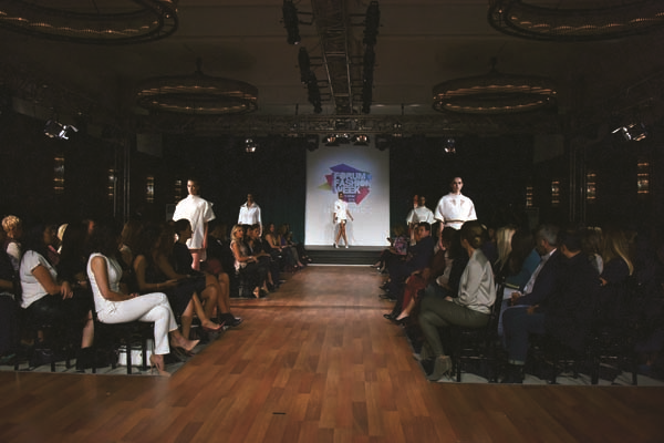 SOHO’DA ÇABA DERNEĞİ  YARARINA MODA ŞOVU  