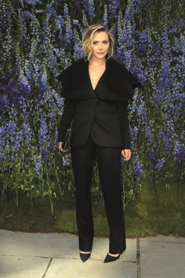 PARİS MODA HAFTASINDA TASARIMCILARIN RENKLİ DÜNYALARINA YOLCULUK