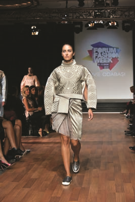 SOHO’DA ÇABA DERNEĞİ  YARARINA MODA ŞOVU  