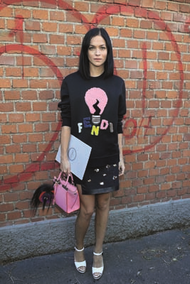 DJ VE MODEL LEIGH LEZARK TRENDLERİ TAKİP ETMİYOR