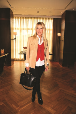 GÜNSEL ÜLKÜ YENİ  KOLEKSİYONUNU TANITTI