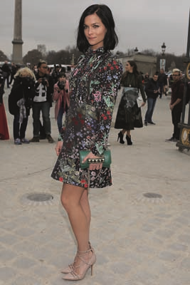 DJ VE MODEL LEIGH LEZARK TRENDLERİ TAKİP ETMİYOR