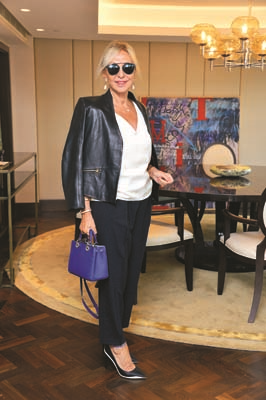 KRAL DAİRESİNDE LÜKS YAŞAMA DAİR TANITIM DAVETİ 