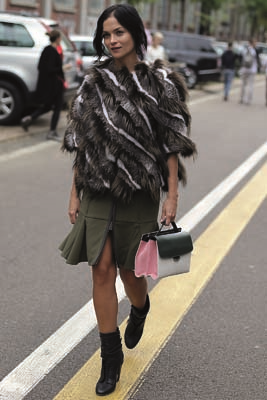 DJ VE MODEL LEIGH LEZARK TRENDLERİ TAKİP ETMİYOR