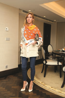 KRAL DAİRESİNDE LÜKS YAŞAMA DAİR TANITIM DAVETİ 